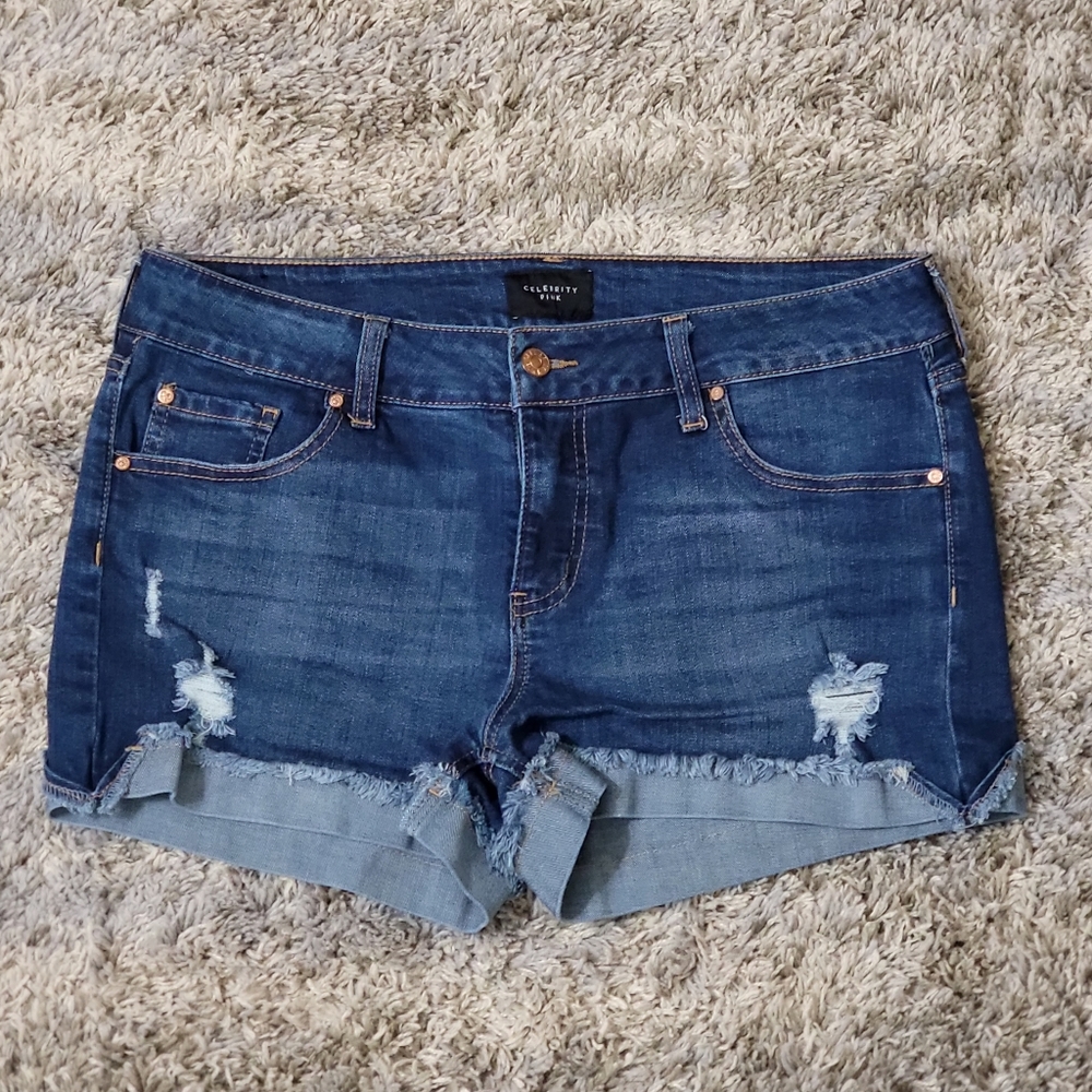 Cut off jean shorts